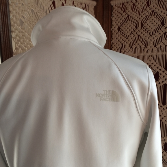 North Face Windwall jacket. - Picture 3 of 11